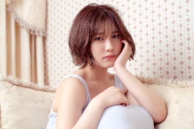 ファンクラブ限定 伊藤純奈 写真集 伊藤純奈 写真集】デビュー10周年を記念 Photo Book “COIN” を