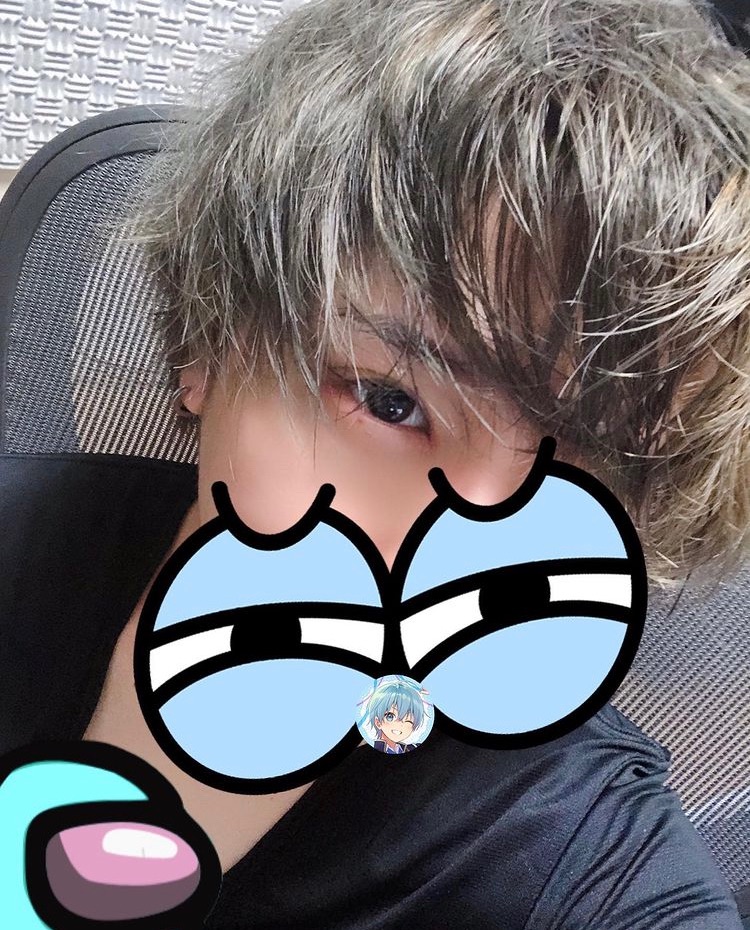 水色が似合いすぎるヤギと猿のハーフ