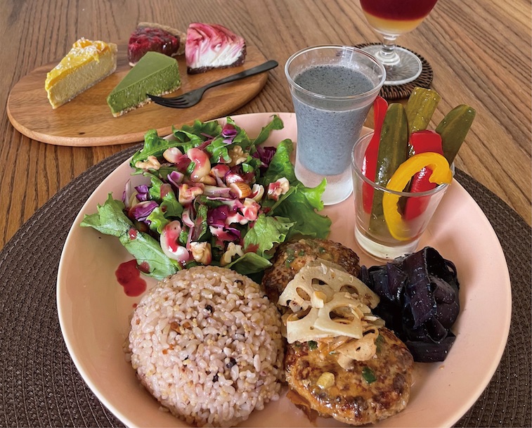 カフェのお席とメニューのご予約はこちら