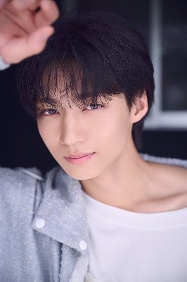 志賀李玖1st写真集 遊色 lit.link(リットリンク)