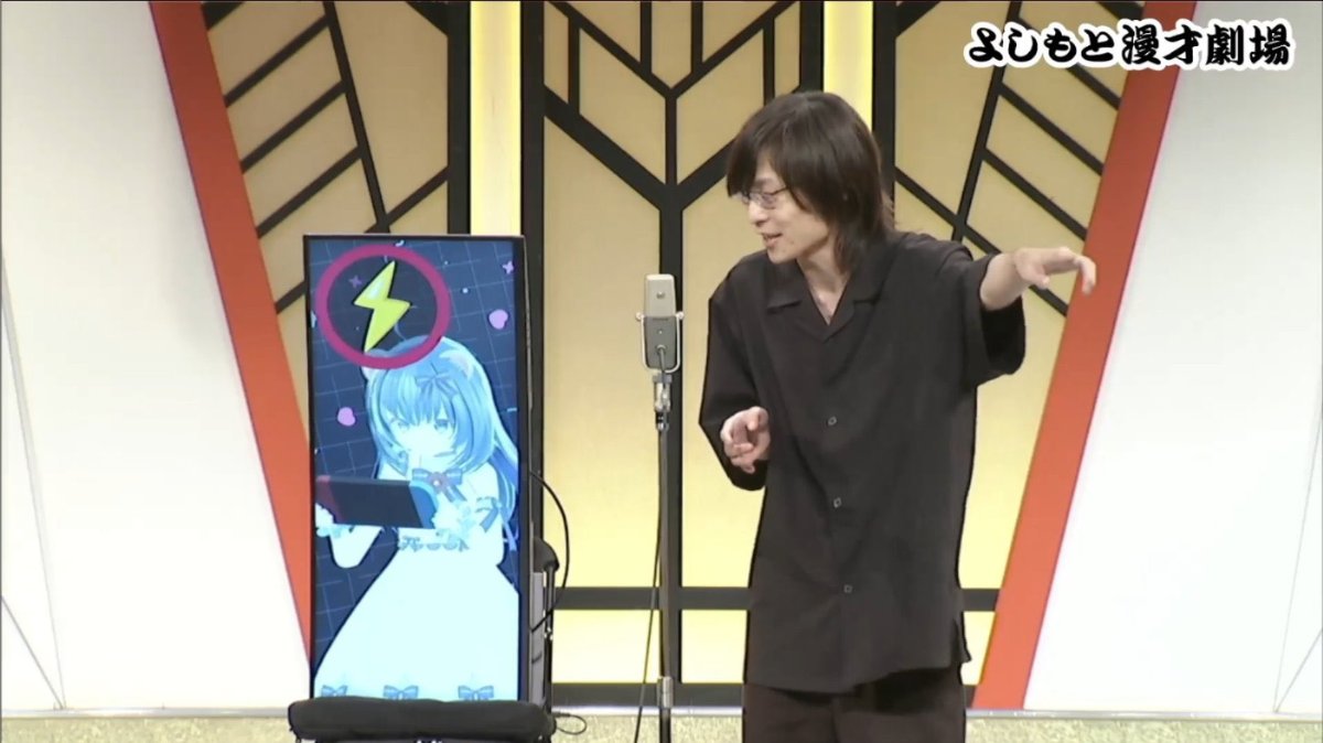 しおりちゃん♡ 栞💜Shiori🌙7/4 last live🧡 | . 💖難得的粉紅色女人+眼鏡