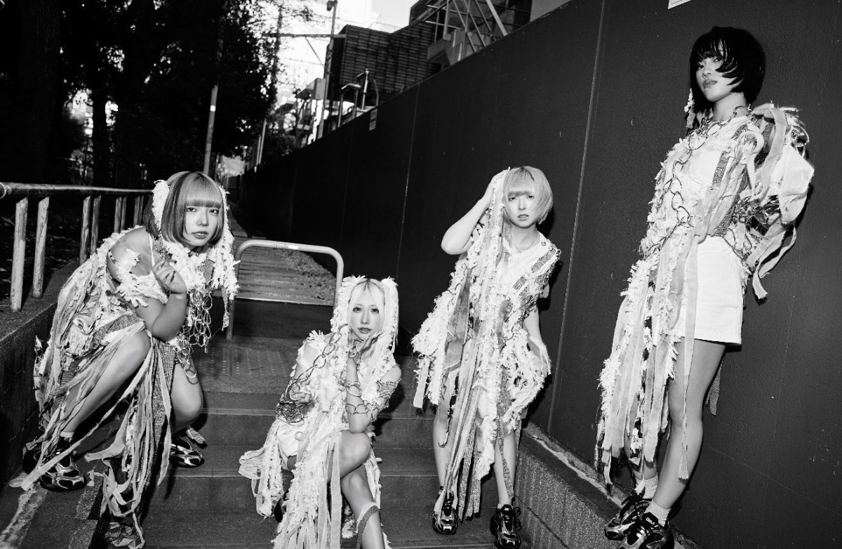 校庭カメラガールフィーア lit.link(リットリンク)